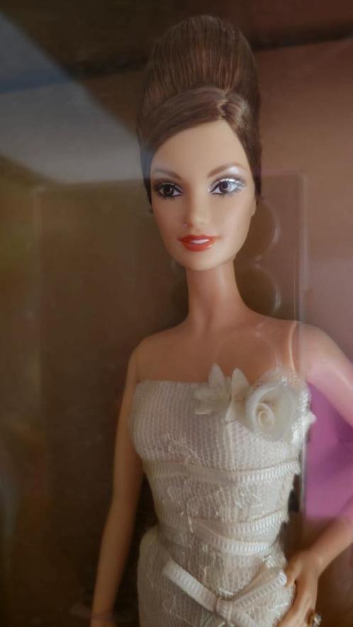 Vera Wang trouwde met romanticus NRFB 400 EUR, Verzamelen, Poppen, Zo goed als nieuw, Pop, Ophalen of Verzenden