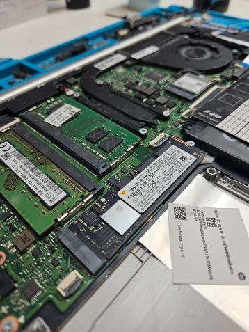 Laptop en computer reparatie en installatie, Ophalen, Zo goed als nieuw