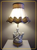 Beeldje als lamp van >>UNTER WEISS  BACH<< met PUTTI decor, Ophalen