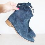 Suede Carina Patsinelli Enkellaarsjes s4 (Maat 39½) € 60,-, Lage of Enkellaarzen, Zo goed als nieuw, Carina Patsinelli, Verzenden