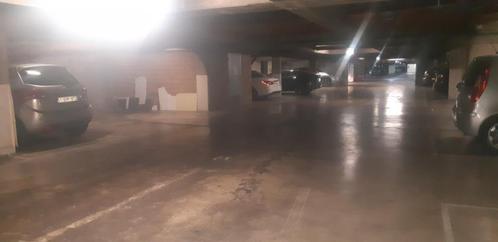 Binnestaanplaats te Merksem, Immo, Garages en Parkeerplaatsen
