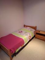 1 pers-slaapkamer: bed, 2nachtkastjes, kleerkast+ bureaukast, Huis en Inrichting, Ophalen