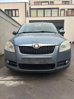 Sloda fabia 1,4 diesel 220 000 km jaar 2009, Auto's, Voorwielaandrijving, Stof, Zwart, Blauw