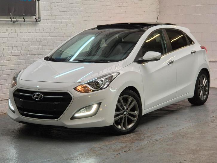 Hyundai i30 1.6crdi -2016' - Super uitgerust -Topstaat !!!, Auto's, Hyundai, Bedrijf, Te koop, i30, ABS, Achteruitrijcamera, Airbags