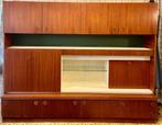 Mid-century wandkast met vitrine - retro designklassieker, Huis en Inrichting, Ophalen, Zo goed als nieuw