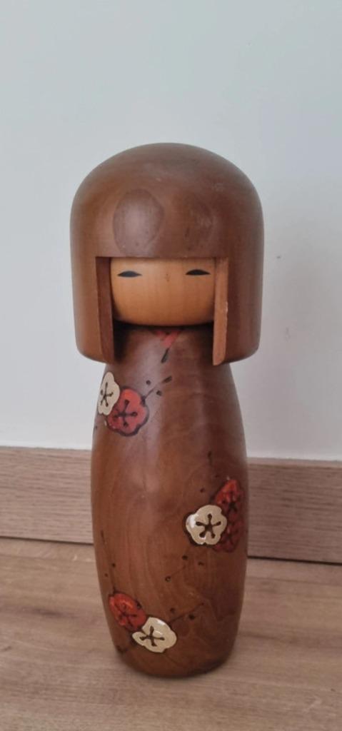 Sosaku Kokeshi « Ume no Hana » d'Okamoto Usaburo 26 cm, Antiquités & Art, Art | Sculptures & Bois, Envoi