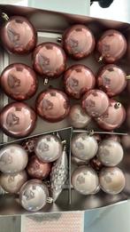 Roze kerstballen in plastiek, Enlèvement, Comme neuf