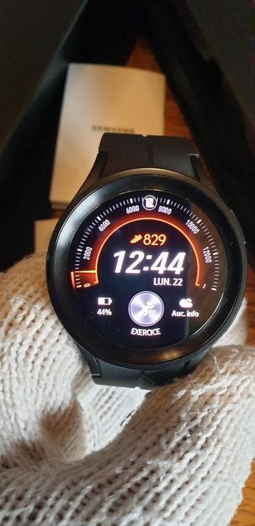 SAMSUNG WATCH 5 PRO + eSIM NOIRE SM-R925.