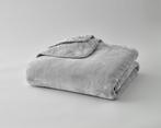 Plaids Cocooning Monochrome Galet fleece deken/plaid NIEUW, Huis en Inrichting, Woonaccessoires | Plaids en Woondekens, Verzenden