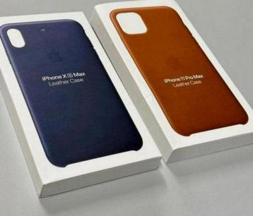 2 étuis Apple originaux en cuir iPhone 11 Pro max + XS max, Enlèvement ou Envoi, Neuf, IPhone XS, Housse ou Sac