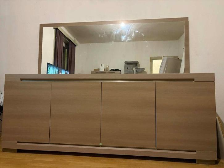 Dressoir kast/ buffet kast GRATIS, Huis en Inrichting, Kasten | Dressoirs, Gebruikt, 200 cm of meer, 50 tot 75 cm, Met deur(en)