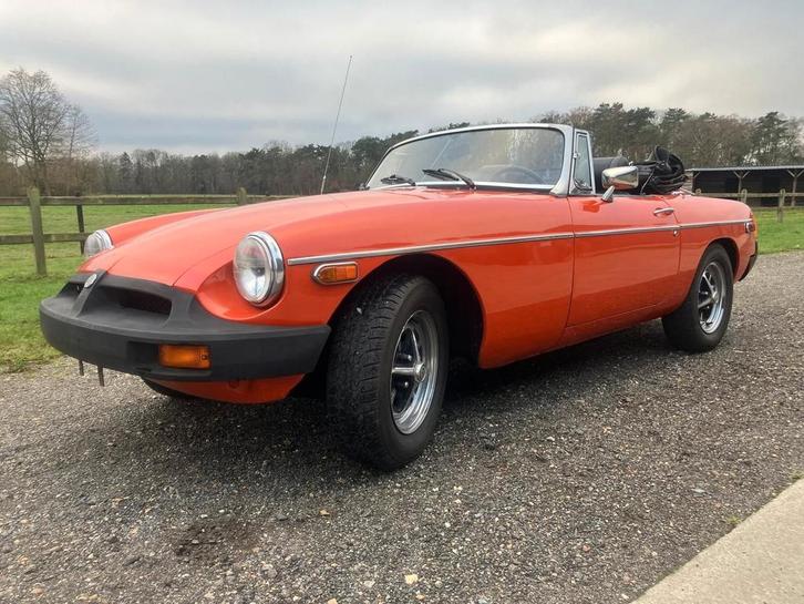 MG B Roadster - Cabrio, Auto's, Oldtimers, Particulier, Te koop, MG, Benzine, Cabriolet, 3 deurs, Handgeschakeld, Rood, Zwart