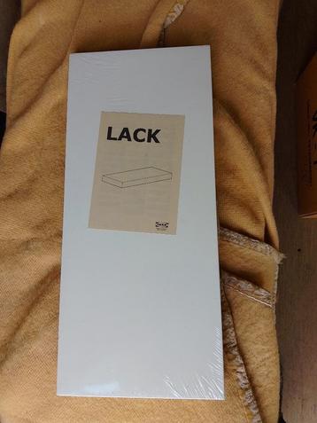Ikea Lack legplanken beschikbaar voor biedingen