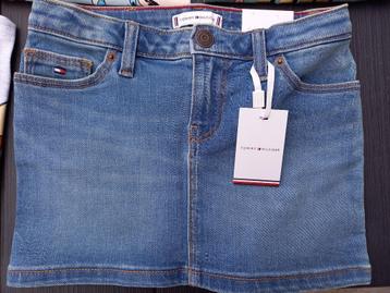 NIEUW jeansrokje Tommy Hilfiger maat 110 meisje beschikbaar voor biedingen