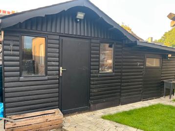 GRATIS groot tuinhuis beschikbaar voor biedingen