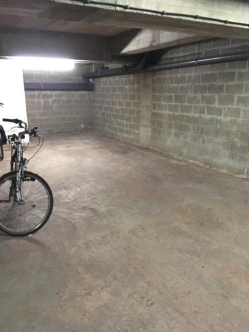 Huur ondergrondse Parking met sectionale poort, Immo, Garages en Parkeerplaatsen, Antwerpen (stad)