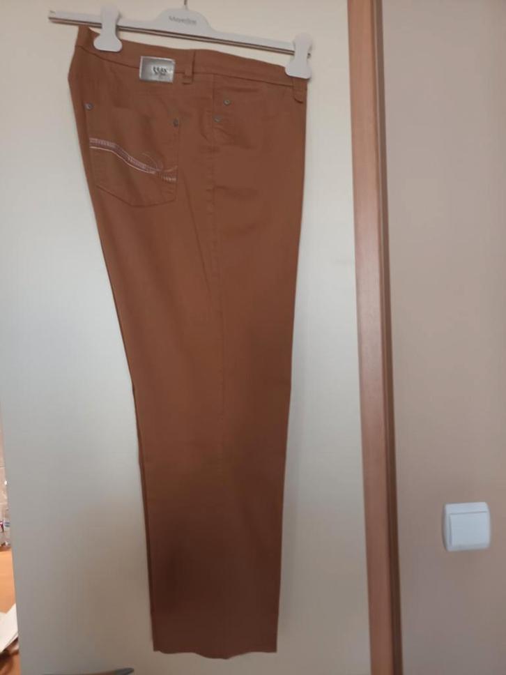 Volledig nieuwe broek "BRAX"   h, Kleding | Dames, Broeken en Pantalons, Maat 42/44 (L), Ophalen of Verzenden