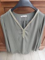 Blouse lange mouw V hals kakigroen, Kleding | Dames, Blouses en Tunieken, Ophalen, Gedragen, Maat 38/40 (M), Groen