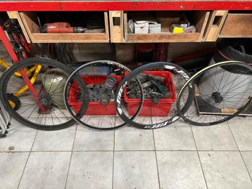 Lot fietsonderdelen, Enlèvement