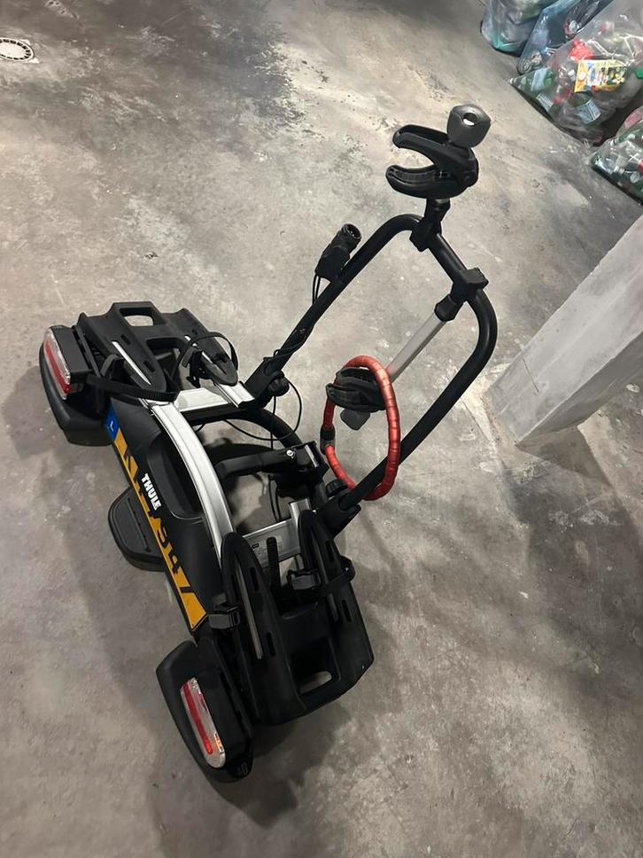 Thule porte-vélos pour 2 vélos (VTTAE), Auto diversen, Fietsendragers, Gebruikt, Trekhaakdrager, 2 fietsen, Elektrische fiets