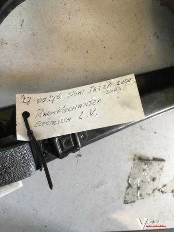 Seat Ibiza 3drs 2000 Elektr Raammechanisme Linksvoor beschikbaar voor biedingen