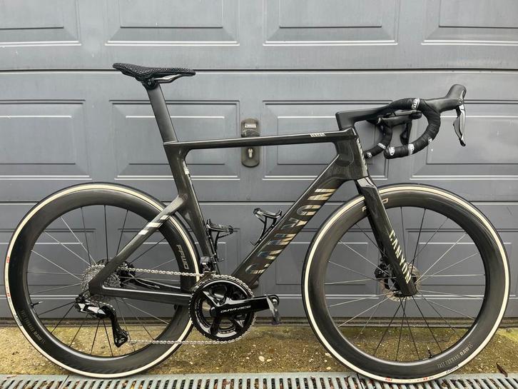Canyon Aeroad CFR L 2025, Fietsen en Brommers, Fietsen | Racefietsen, Zo goed als nieuw, Ophalen