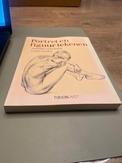 Portret en figuur tekenen – Anatomie en techniek, Hobby en Vrije tijd, Tekenen, Zo goed als nieuw, Boek of Gids, Ophalen of Verzenden