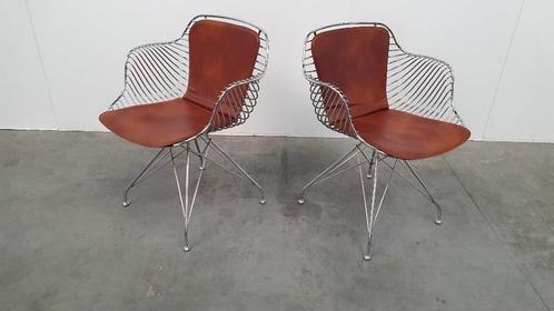 2 Design Wire Chairs Chroom Met Cognac Seat Pads, Huis en Inrichting, Stoelen, Zo goed als nieuw, Twee, Kunststof, Metaal, Bruin