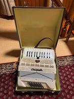 Accordeon Cruccianelli 40, Muziek en Instrumenten, Accordeons, Ophalen, Zo goed als nieuw, Met koffer