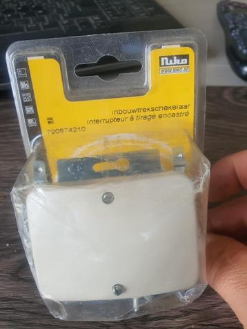 Tirette PR20 neuf avec plaque de finition beschikbaar voor biedingen