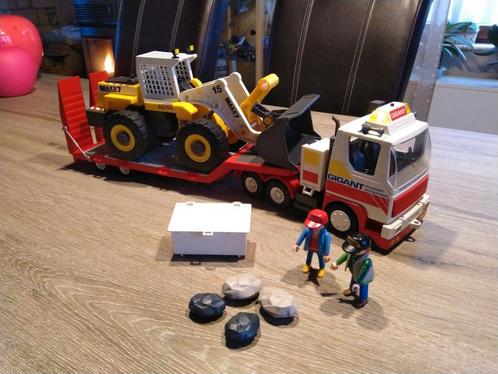 ② Camion remorque + grue Playmobil et accessoires