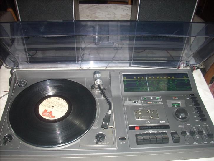 Sharp sg 320H (platenspeler-cassette-radio), Audio, Tv en Foto, Stereoketens, Gebruikt, Cassettedeck, Tuner of Radio, Speakers