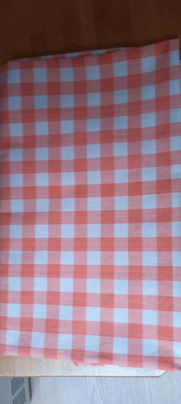 Retro rond tafelkleed  beschikbaar voor biedingen