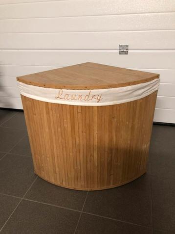 Prachtige landelijke hoek wasmand hout, Huis en Inrichting, Ophalen of Verzenden, Zo goed als nieuw