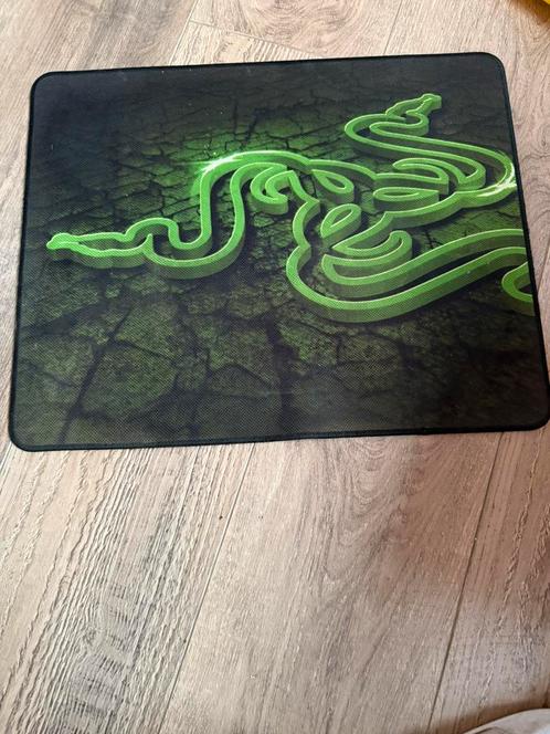 Razer Goliathus moyen, Informatique & Logiciels, Tapis de souris, Comme neuf, Gaming tapis de souris, Enlèvement ou Envoi