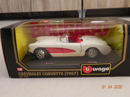 Miniatuur Chevrolet Corvette 1957 & 1997 1/24. 15eur/s., Hobby en Vrije tijd, Modelauto's | 1:24, Zo goed als nieuw, Auto, Burago