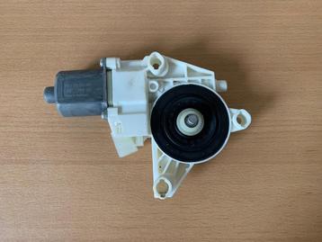 raammotor links mercedes A / B klasse 2012 -2018 A2469065100 beschikbaar voor biedingen