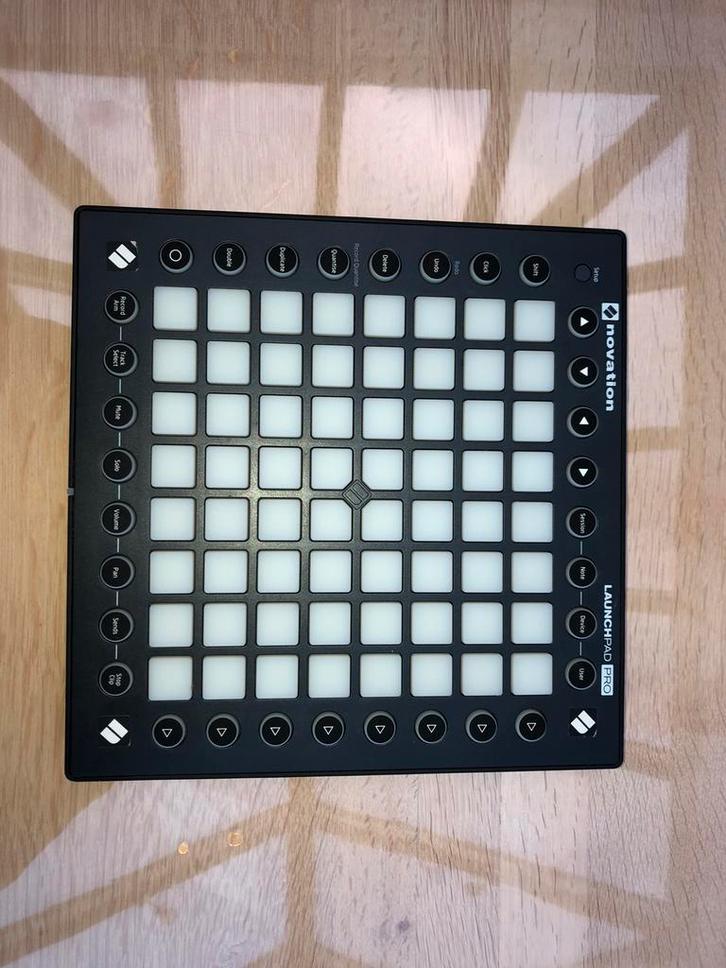 Launchpad PRO Novation, Muziek en Instrumenten, Samplers, Zo goed als nieuw, Ophalen of Verzenden