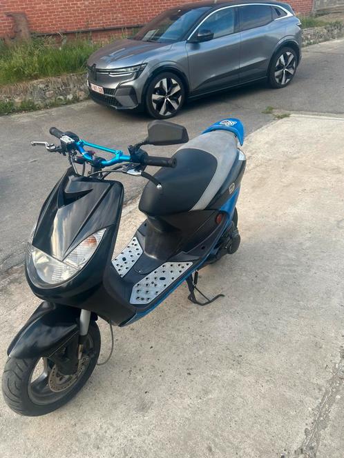 Peugeot vivacity met papieren, Fietsen en Brommers, Snorfietsen en Snorscooters, Gebruikt, Peugeot, Tweetakt, Ophalen
