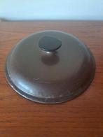 Le CREUSET cocotte en fonte  Enzo Mari - couvercle, Ophalen of Verzenden, Gebruikt, Gietijzer, Kookpan of Snelkookpan