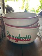 Spaghettiset, Ophalen