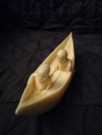 Mooi antique kayak boot met 2 mannetjes circa 1940  beschikbaar voor biedingen