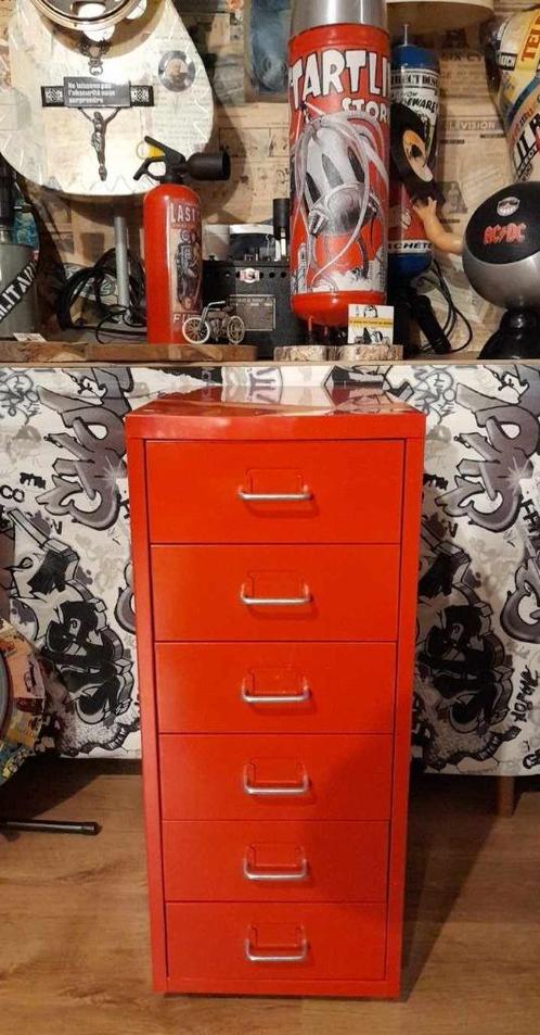 MEUBLE METALLIQUE ROUGE  IKEA?, Maison & Meubles, Armoires | Casiers, Utilisé, Enlèvement