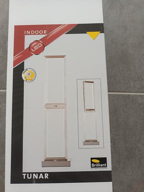 Nieuwe tafellamp, Huis en Inrichting, Lampen | Tafellampen, Nieuw, Kunststof, Ophalen