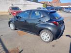 Toyota Yaris 1.5 VVT-i Hybrid 85kW e-CVT Dynamic | Navigatie, Gebruikt, 450 kg, Zwart, 5 zetels