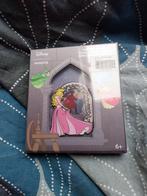 Grand pins loungefly aurore, Collections, Disney, Comme neuf