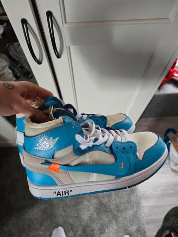 Jordan 1 off White maat 43, Kleding | Heren, Schoenen, Ophalen