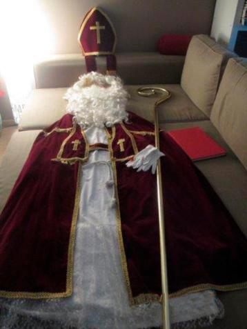 Sinterklaas kostuum uit luxestof TE HUUR beschikbaar voor biedingen