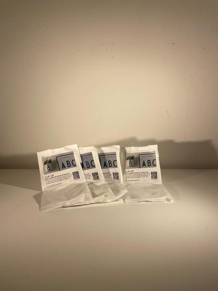 Accroche murale pour tasse "Design Letters" en blanc - Desig, Antiek en Kunst, Kunst | Designobjecten, Ophalen