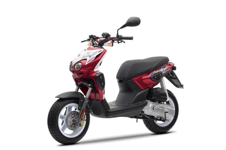 Recherche collection personnelle scooter mythiques d’origine, Vélos & Vélomoteurs, Scooters | Yamaha, Comme neuf, Enlèvement